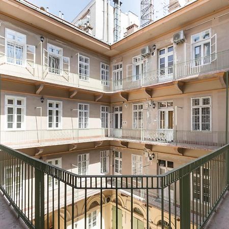 Leda'S Apartment Next To The Danube And Fashion Street Budapest Exteriör bild