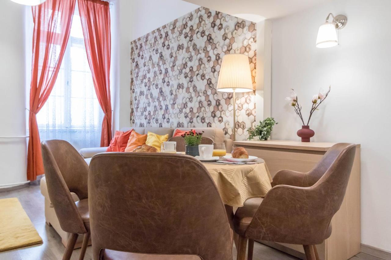 Leda'S Apartment Next To The Danube And Fashion Street Budapest Exteriör bild