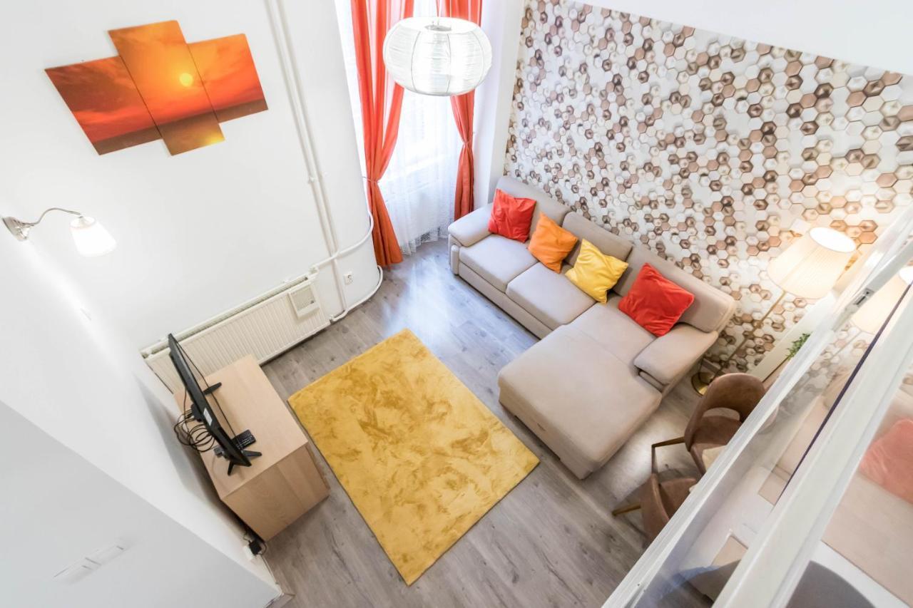 Leda'S Apartment Next To The Danube And Fashion Street Budapest Exteriör bild