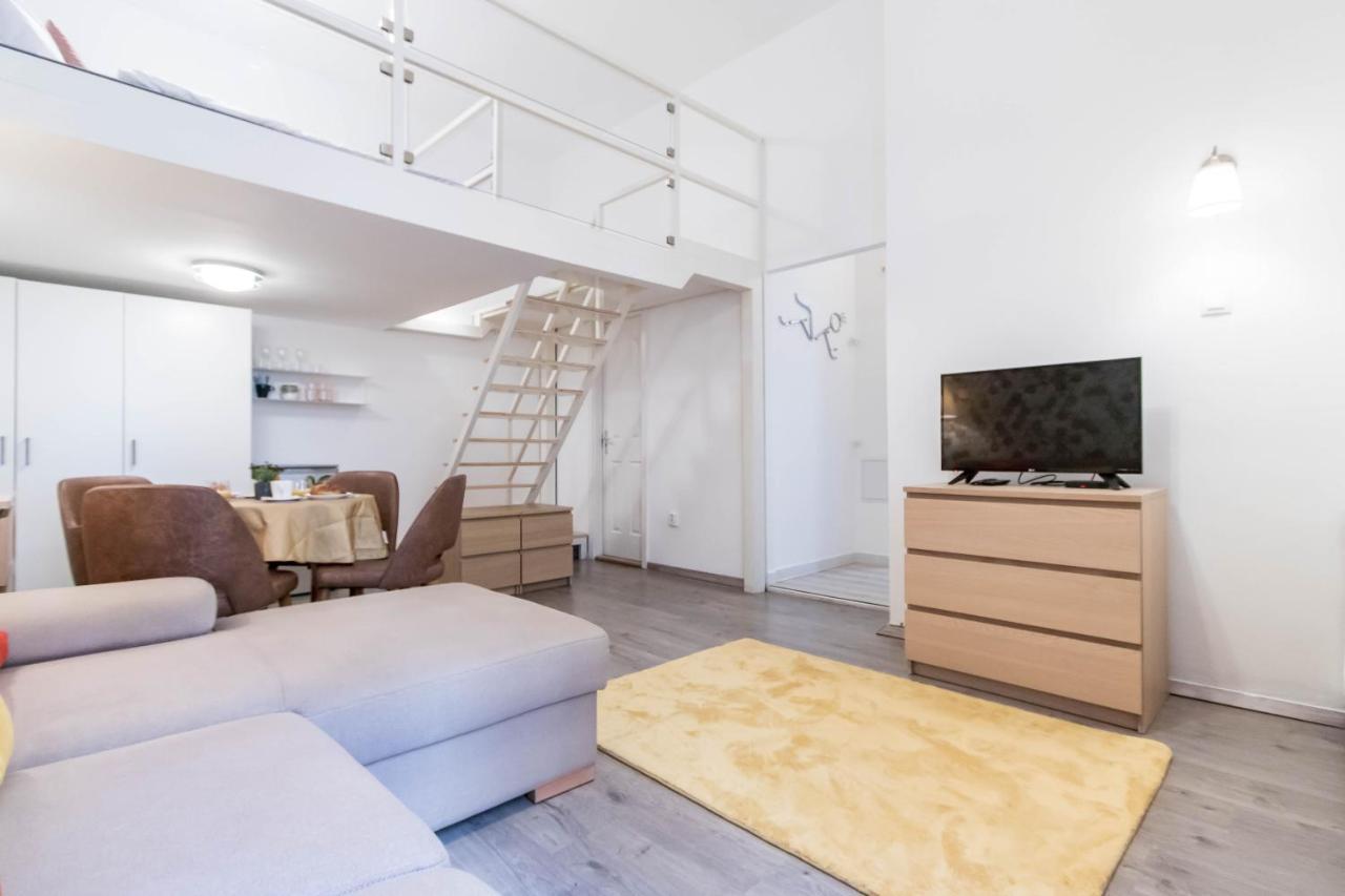Leda'S Apartment Next To The Danube And Fashion Street Budapest Exteriör bild