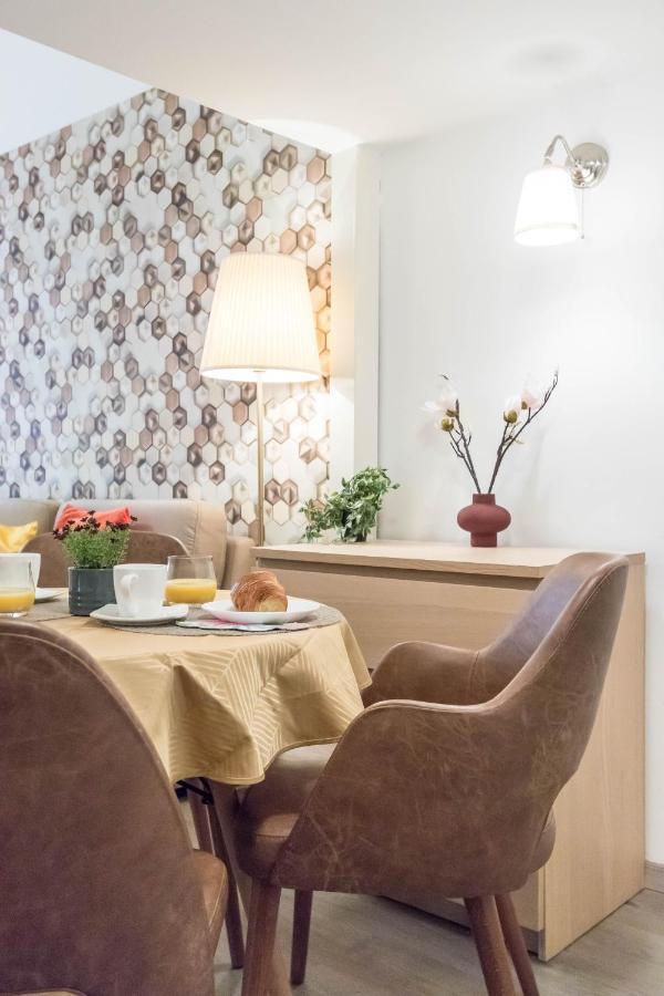 Leda'S Apartment Next To The Danube And Fashion Street Budapest Exteriör bild